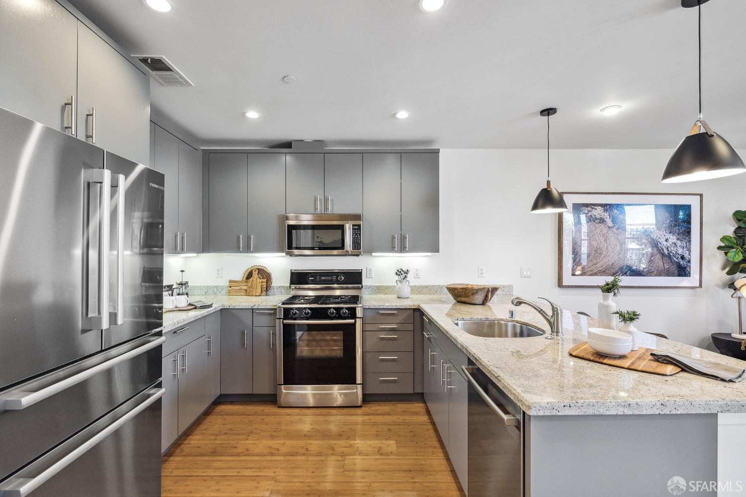 2889 24th Street Unit: 7