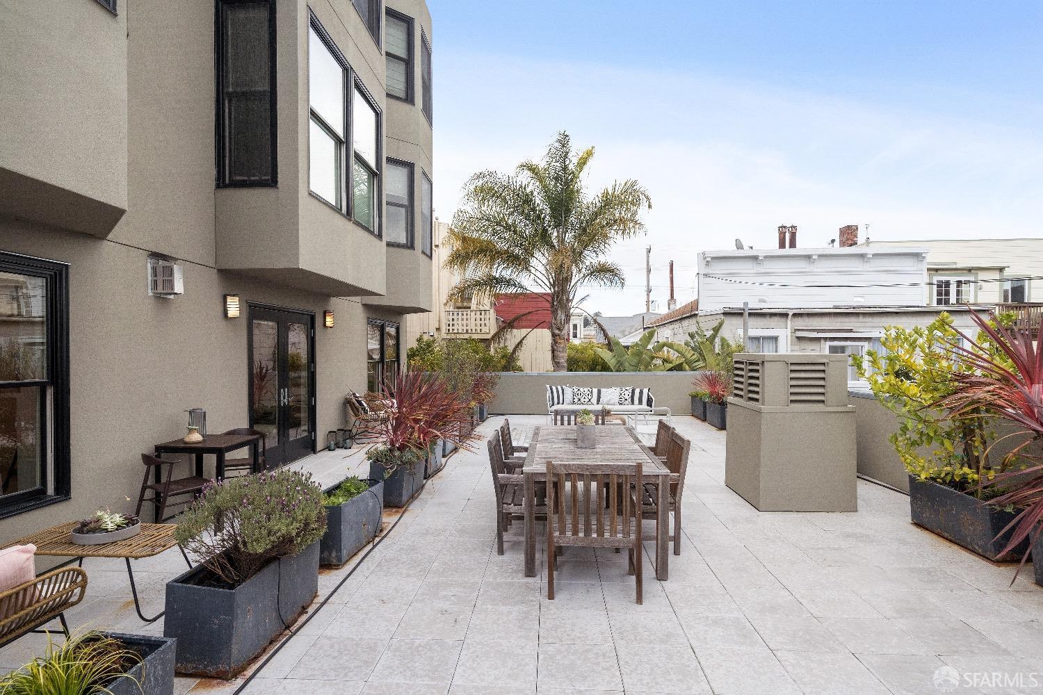 2889 24th Street Unit: 7