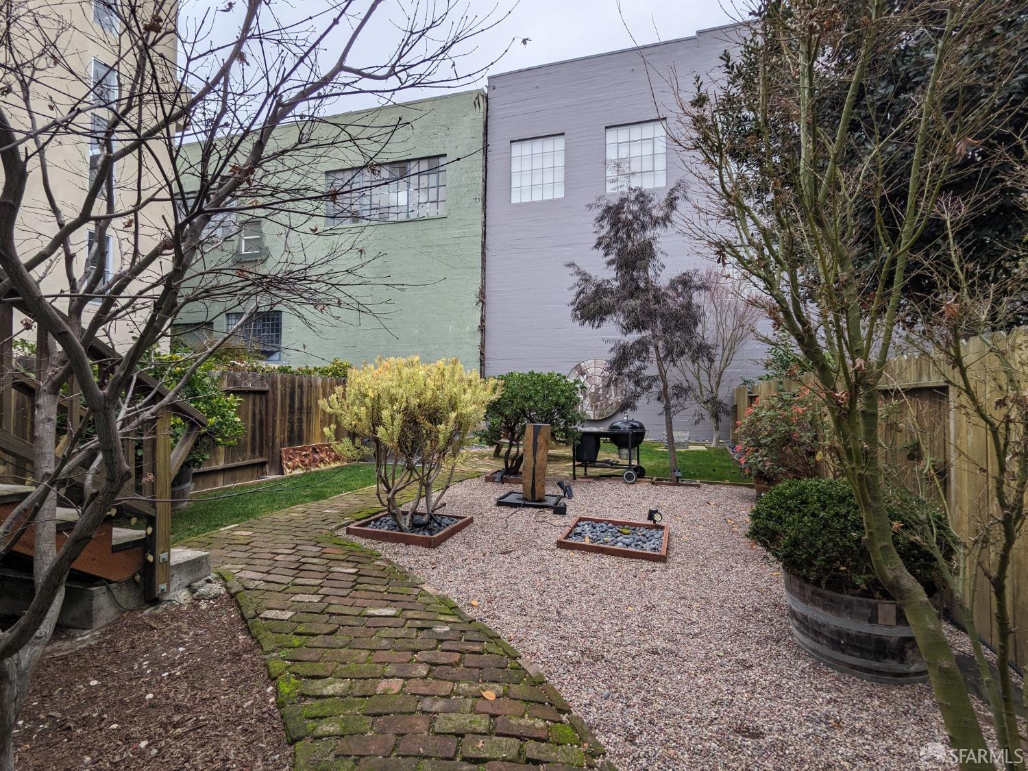 645 Hampshire Street