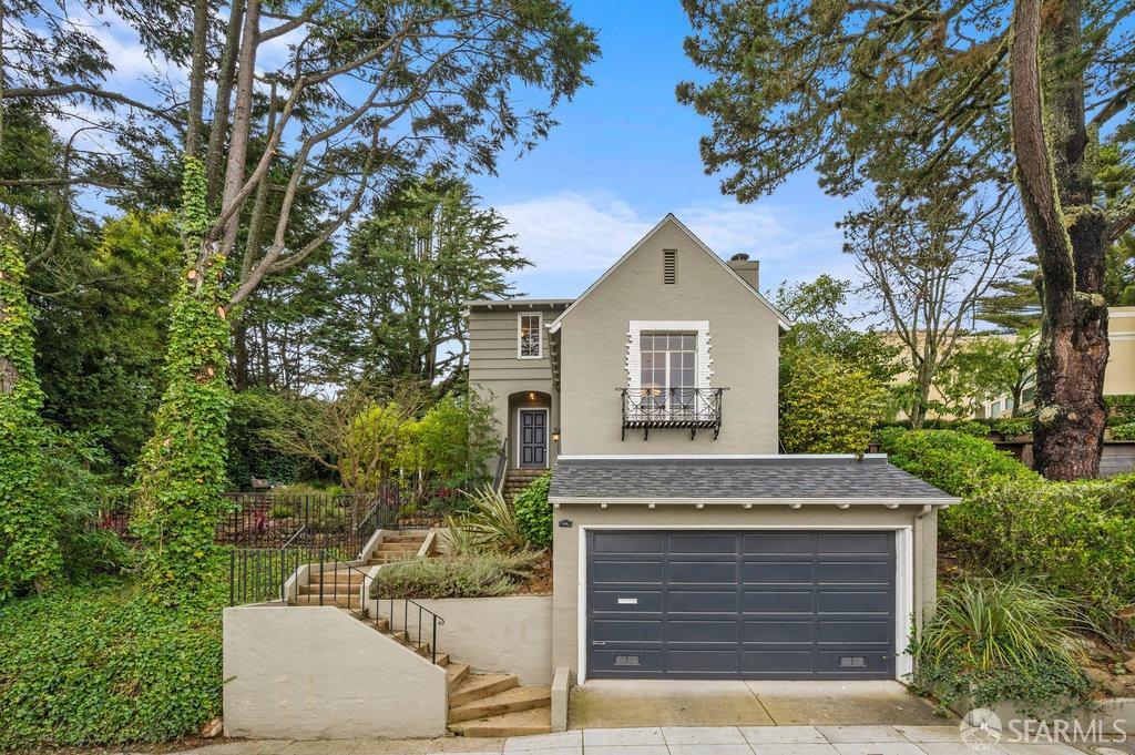 60 Santa Rita Avenue