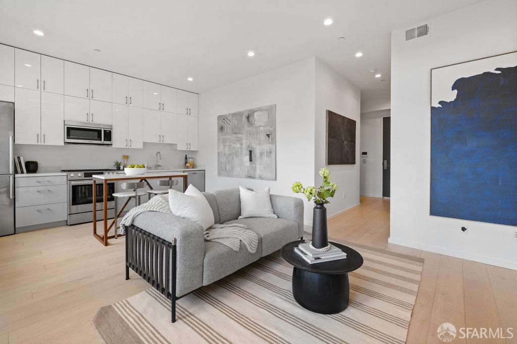 140 Pennsylvania Avenue Unit: 302