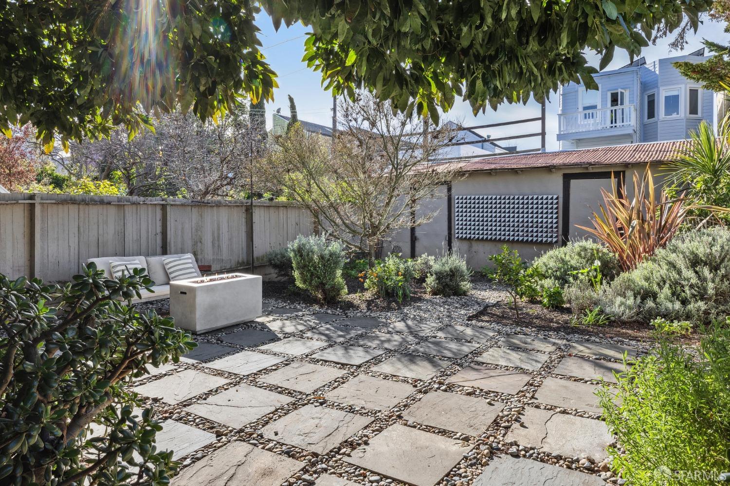 2748 Harrison Street