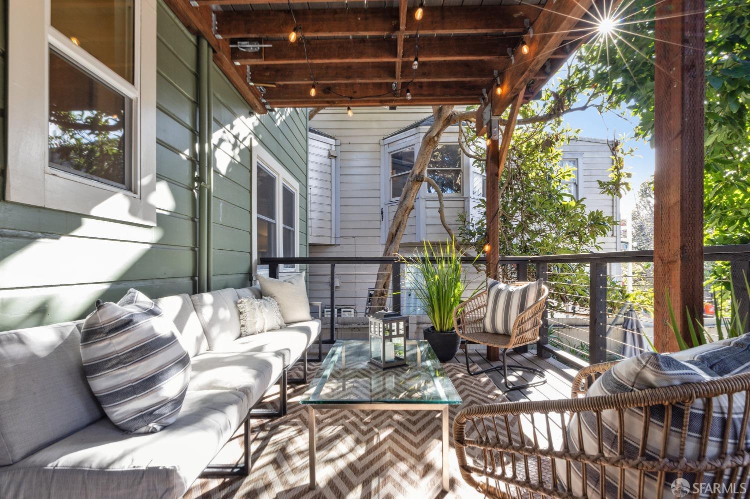 2748 Harrison Street