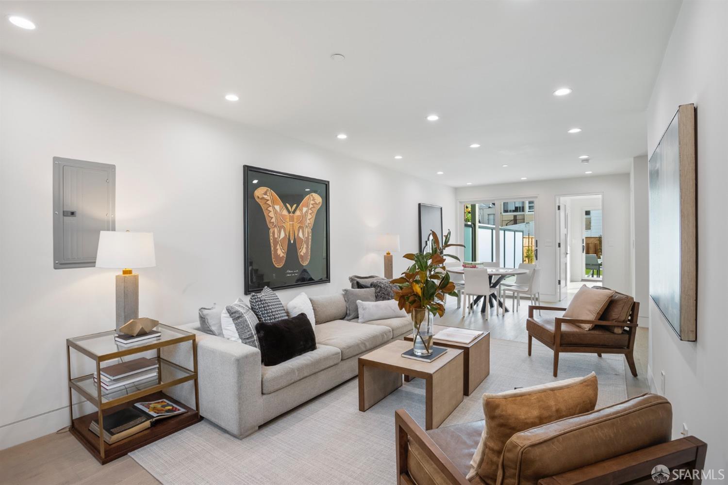 21 Brompton Avenue