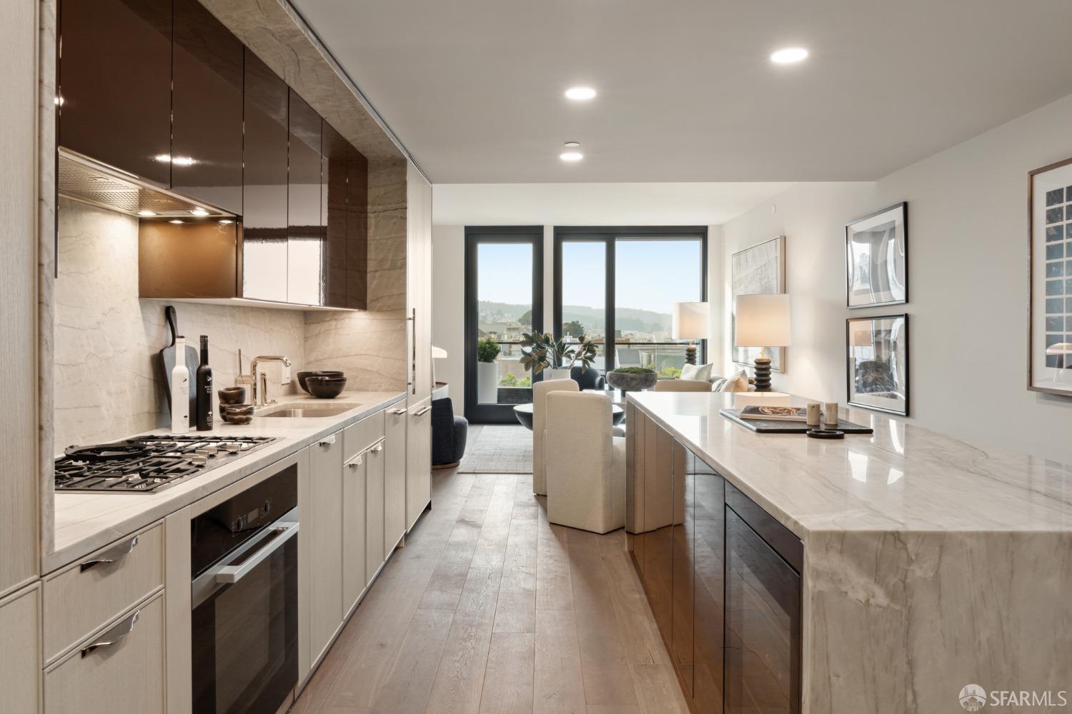 2525 Van Ness Avenue Unit: 403