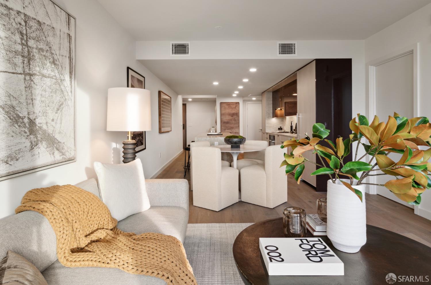 2525 Van Ness Avenue Unit: 403