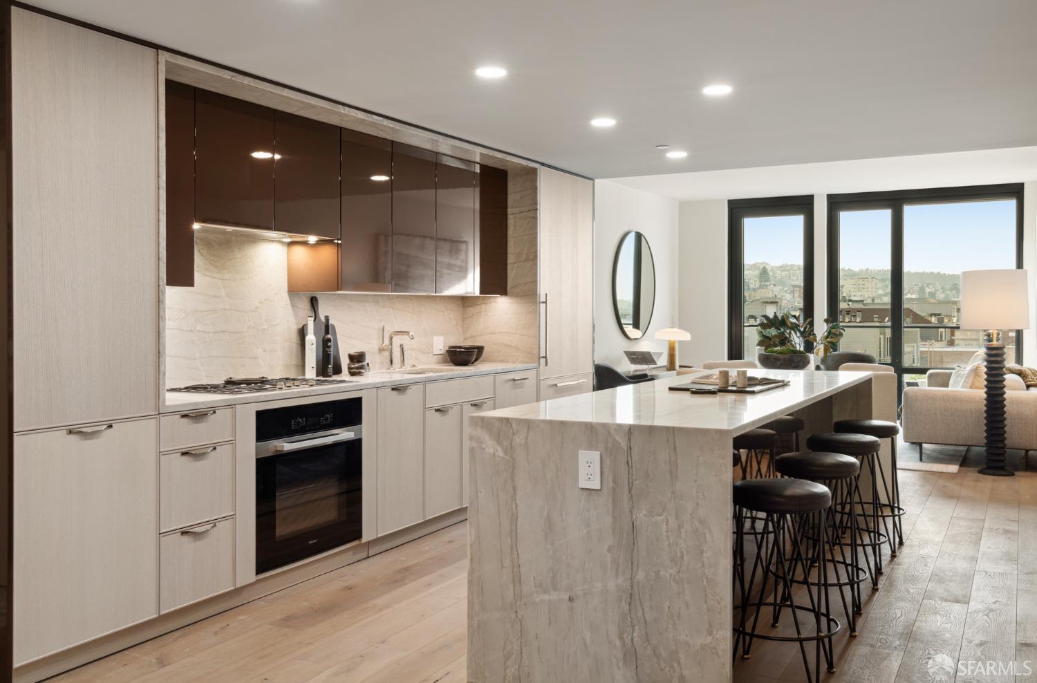 2525 Van Ness Avenue Unit: 403
