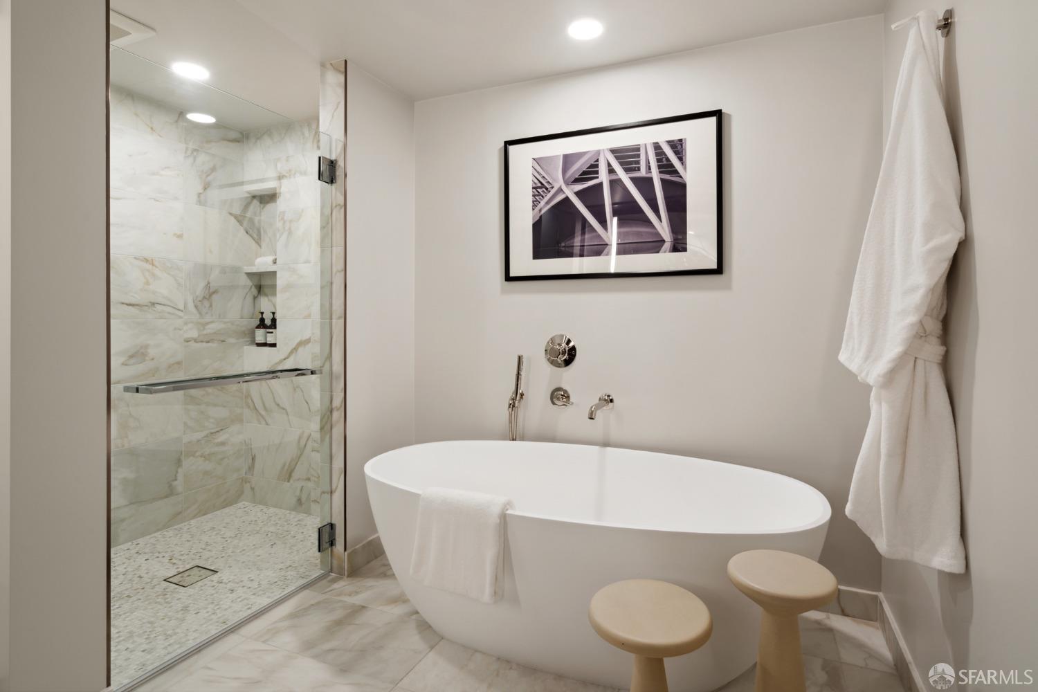 2525 Van Ness Avenue Unit: 403