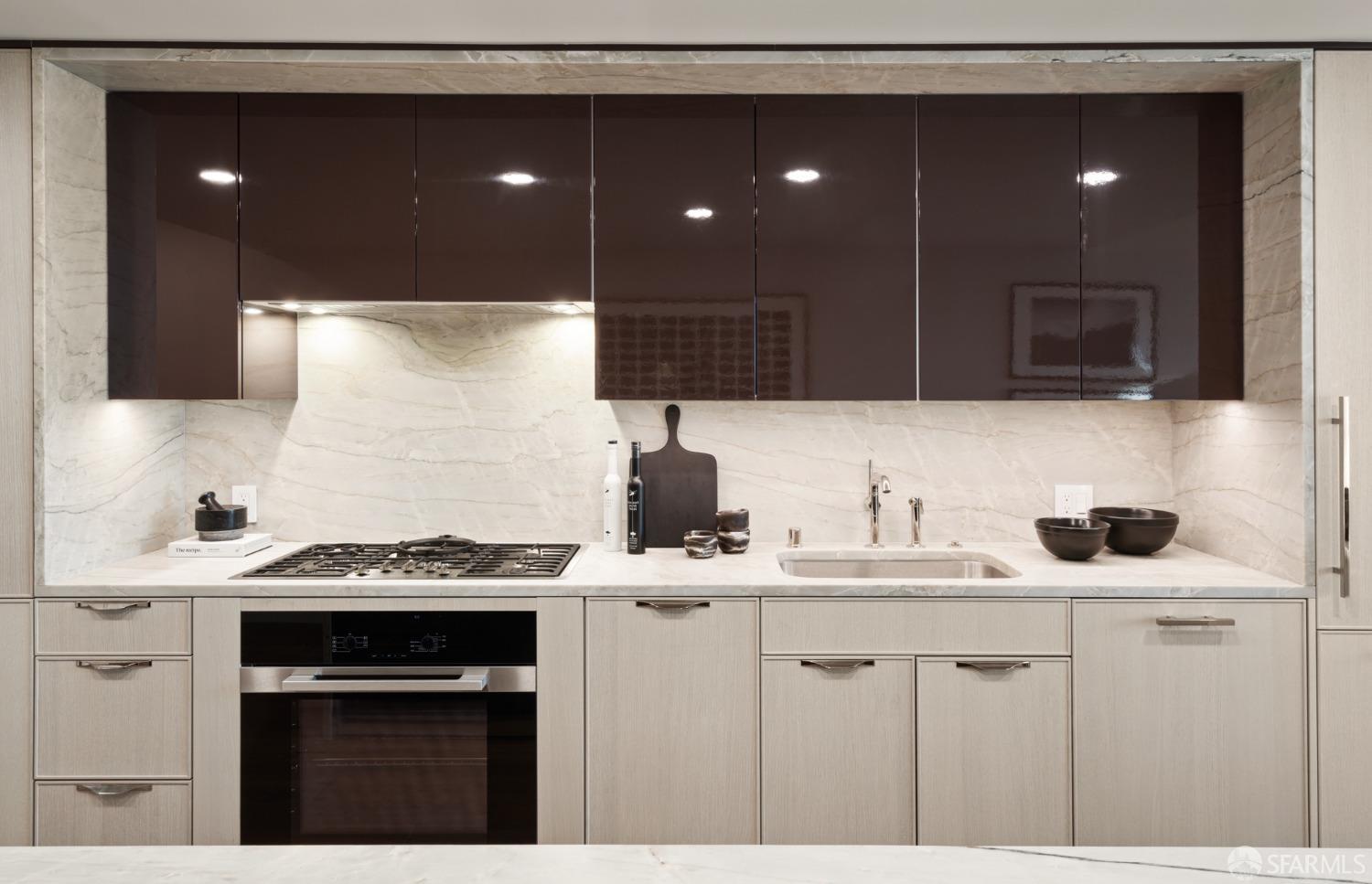 2525 Van Ness Avenue Unit: 403