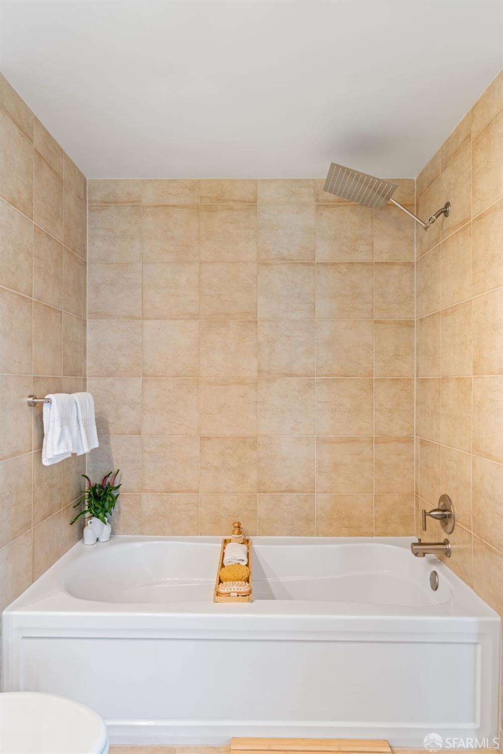 425 1st Street # 1407