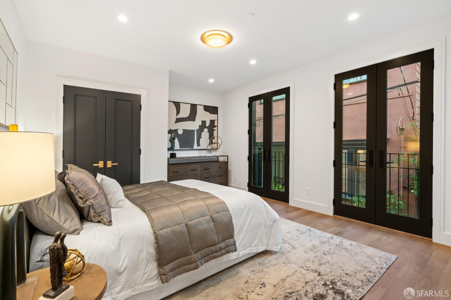 31 Aladdin Terrace