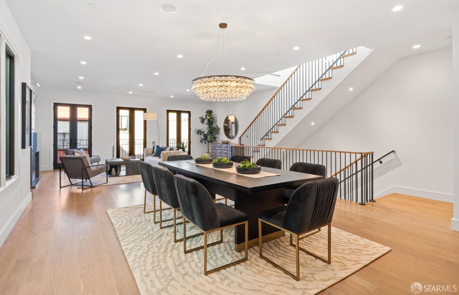 31 Aladdin Terrace