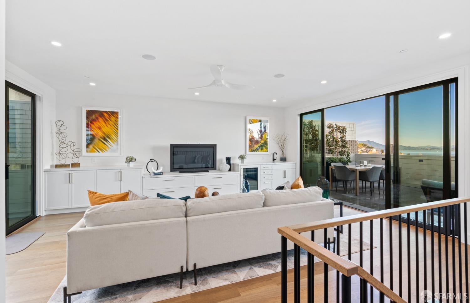 31 Aladdin Terrace