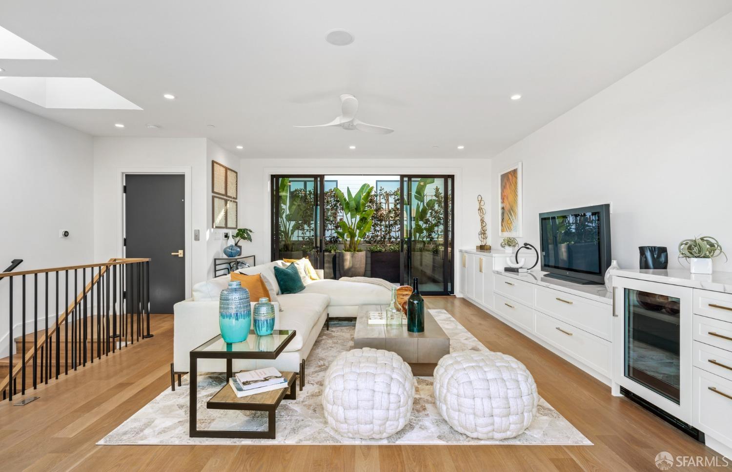 31 Aladdin Terrace