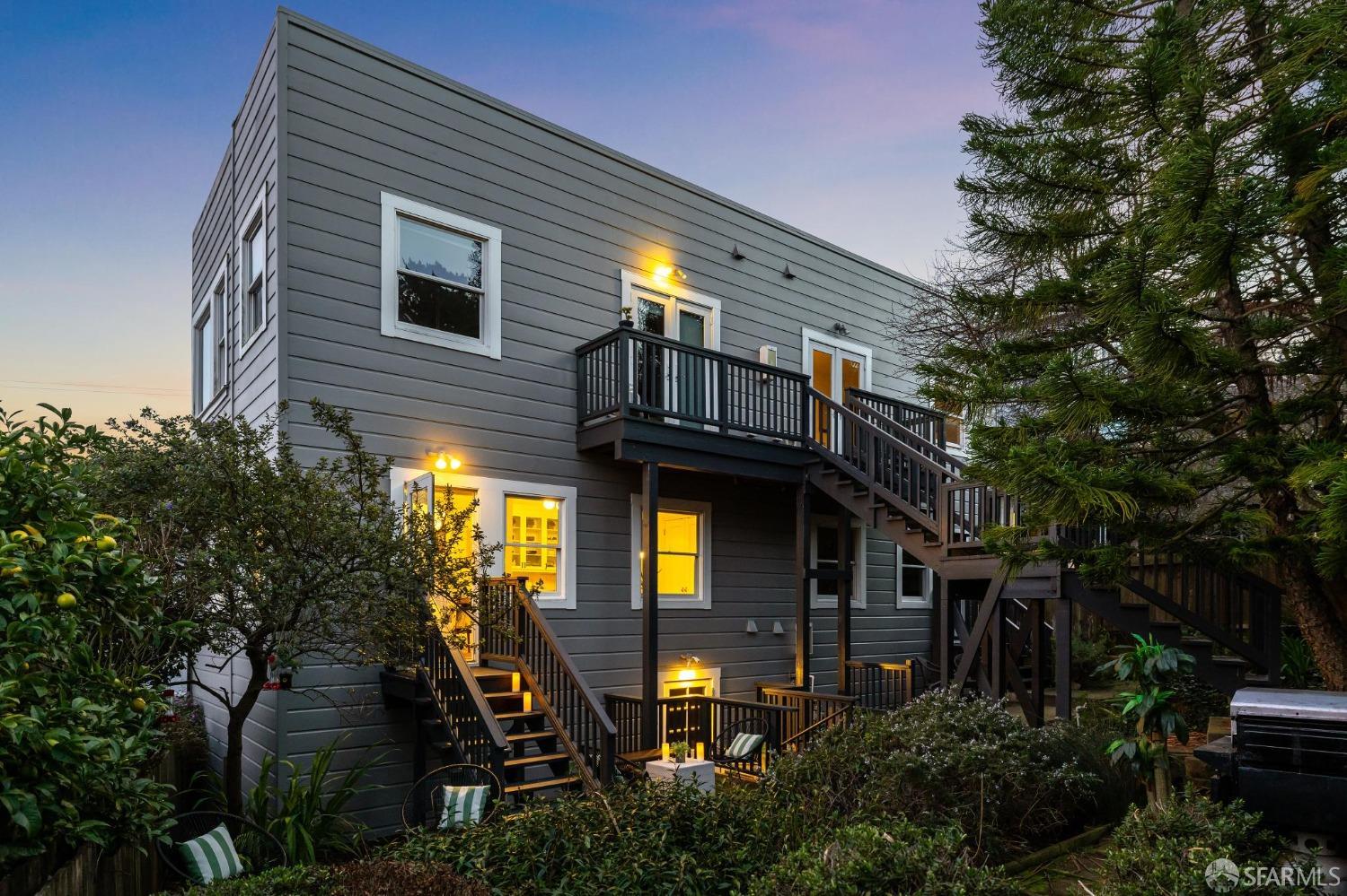 246 Caselli Avenue
