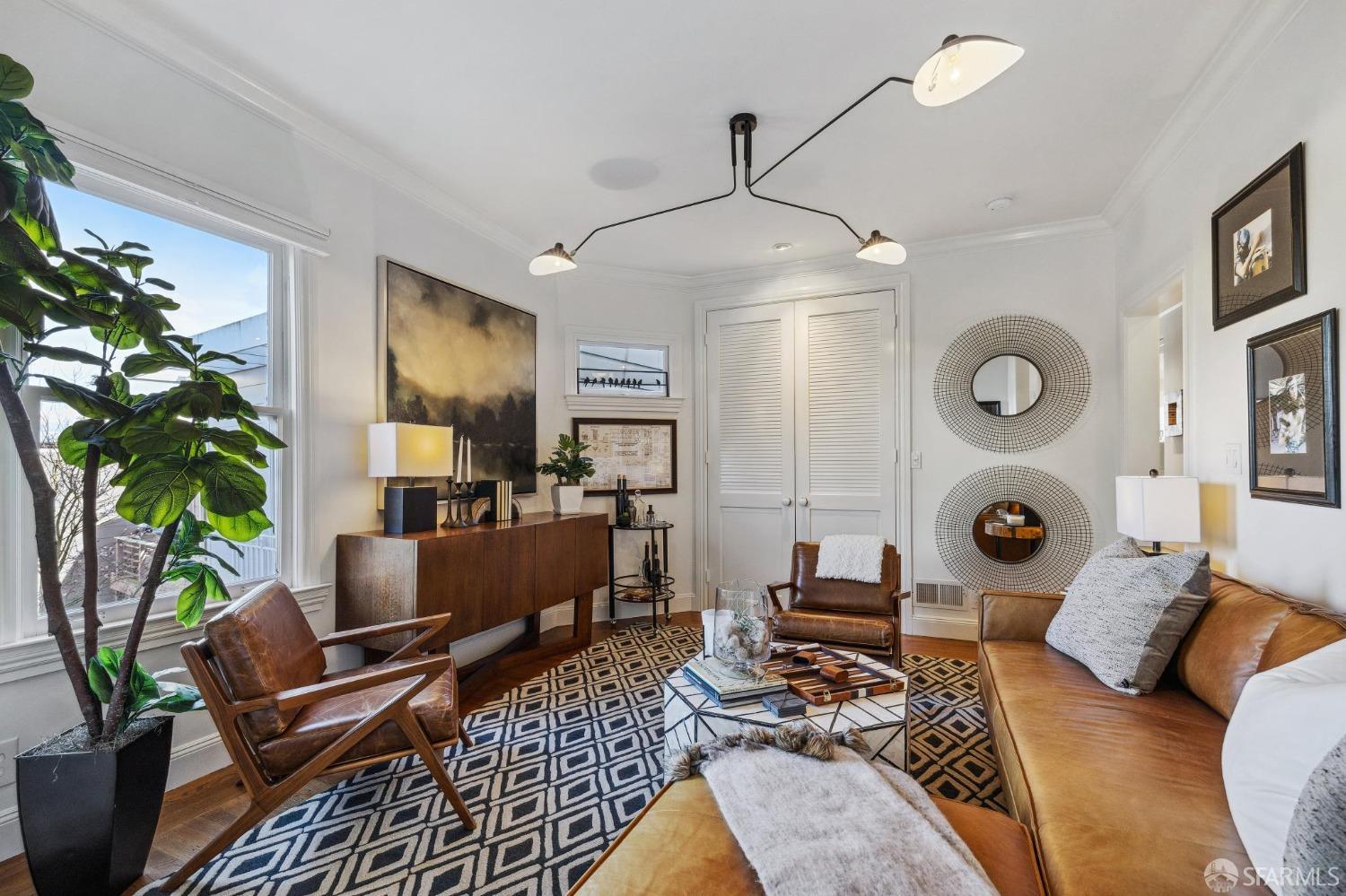 246 Caselli Avenue