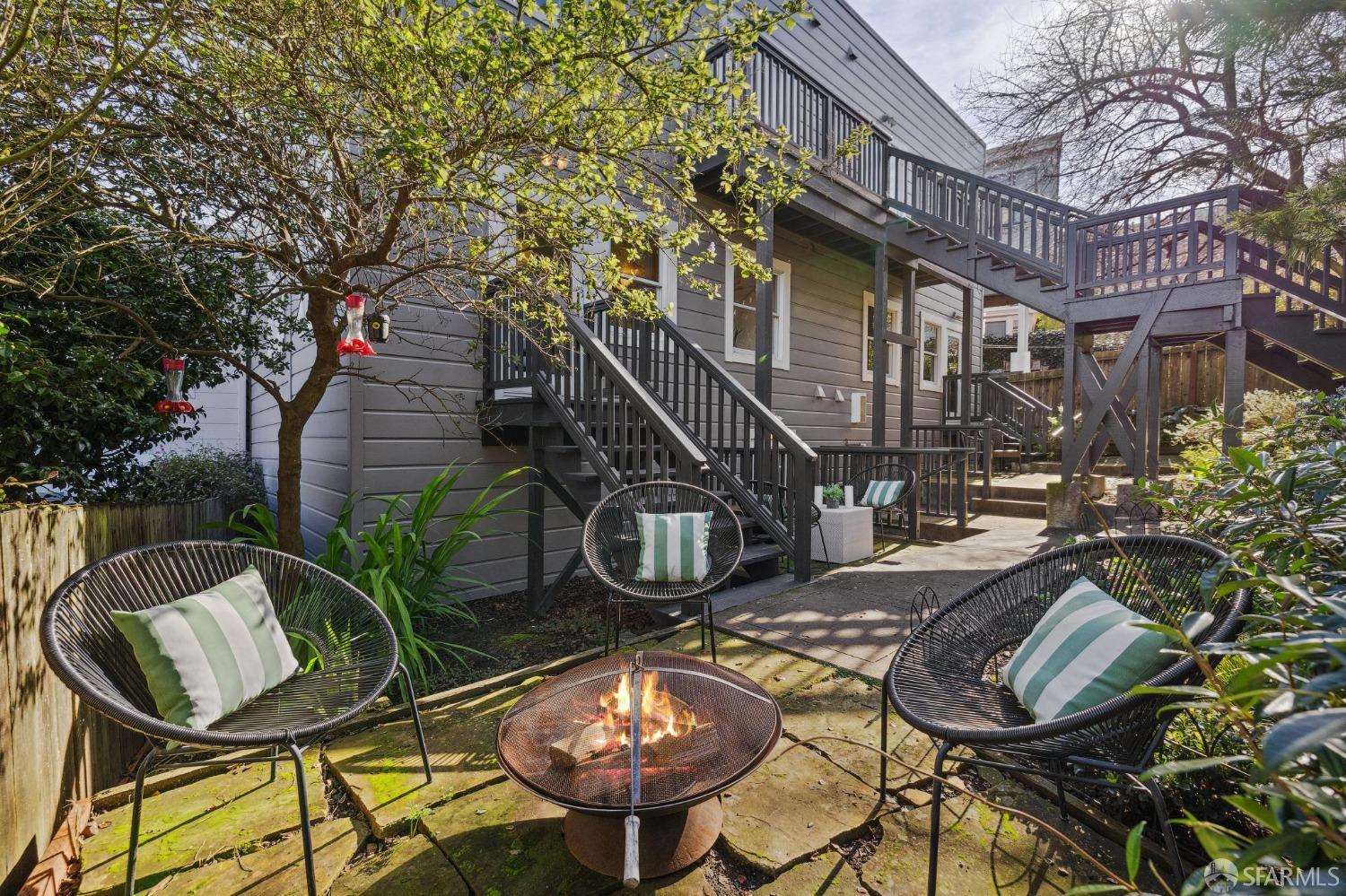 246 Caselli Avenue