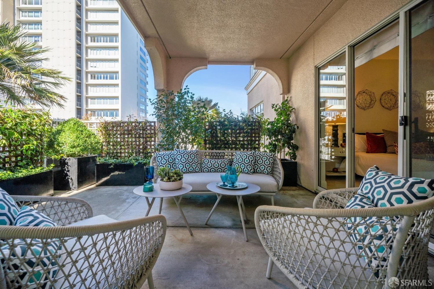 1150 Lombard Street # 29