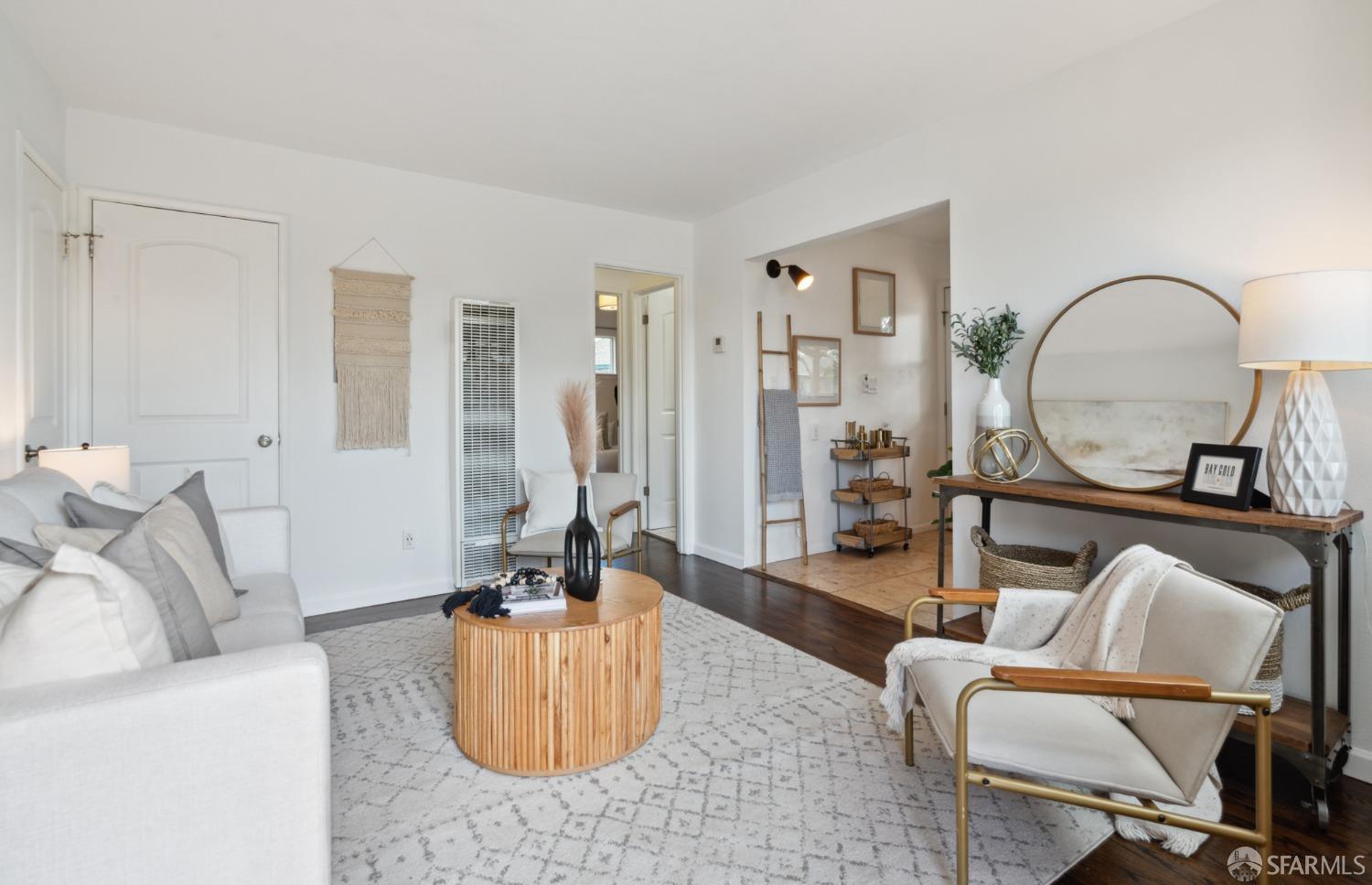 851 Dwight Crescent