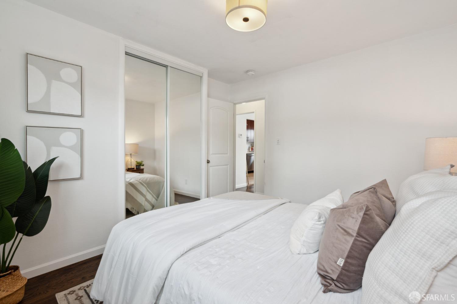851 Dwight Crescent
