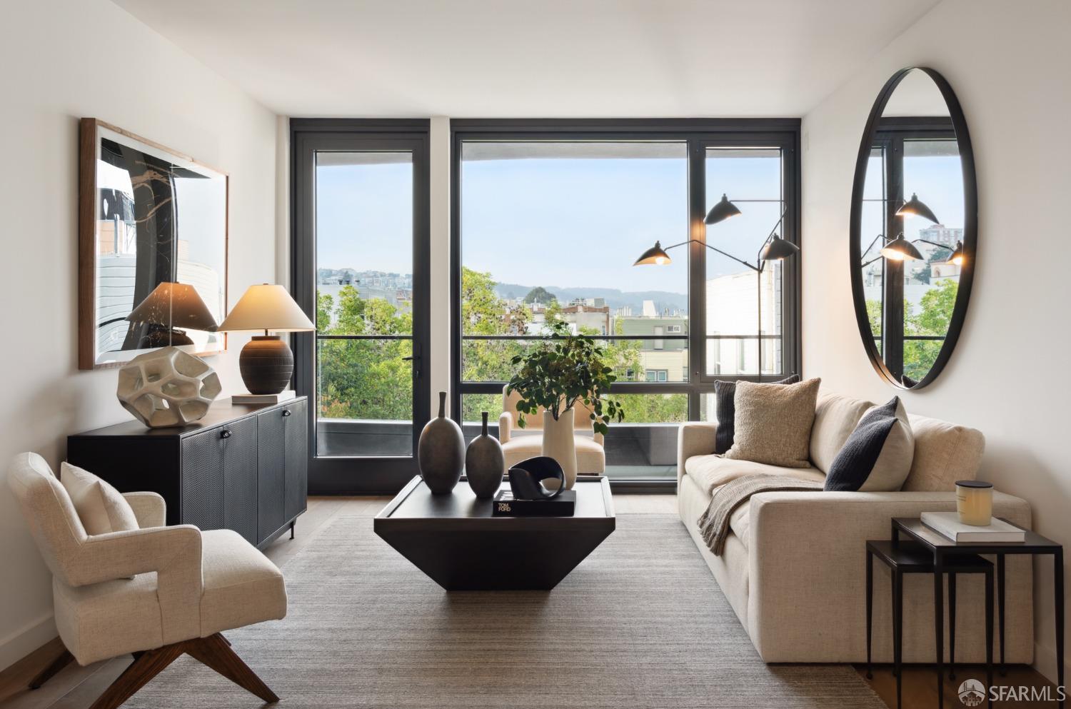 2525 Van Ness Avenue # 302