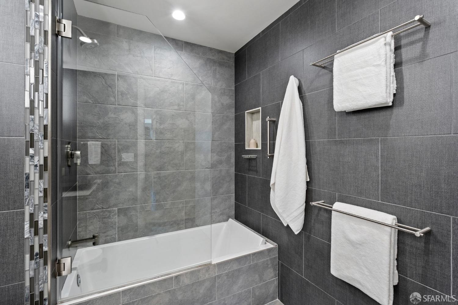 239 Brannan Street # 8G