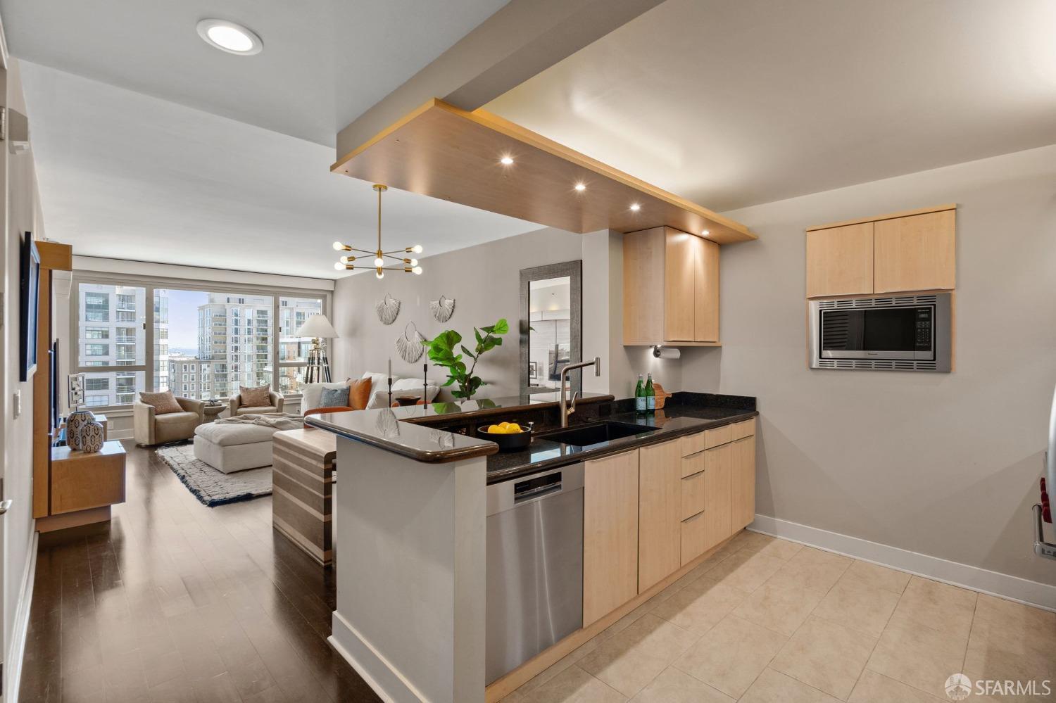239 Brannan Street # 8G