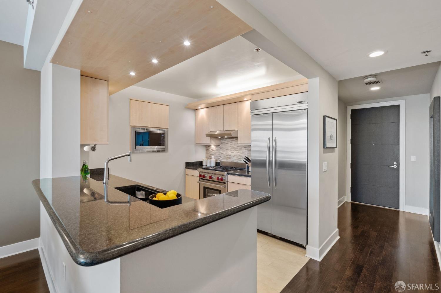 239 Brannan Street # 8G