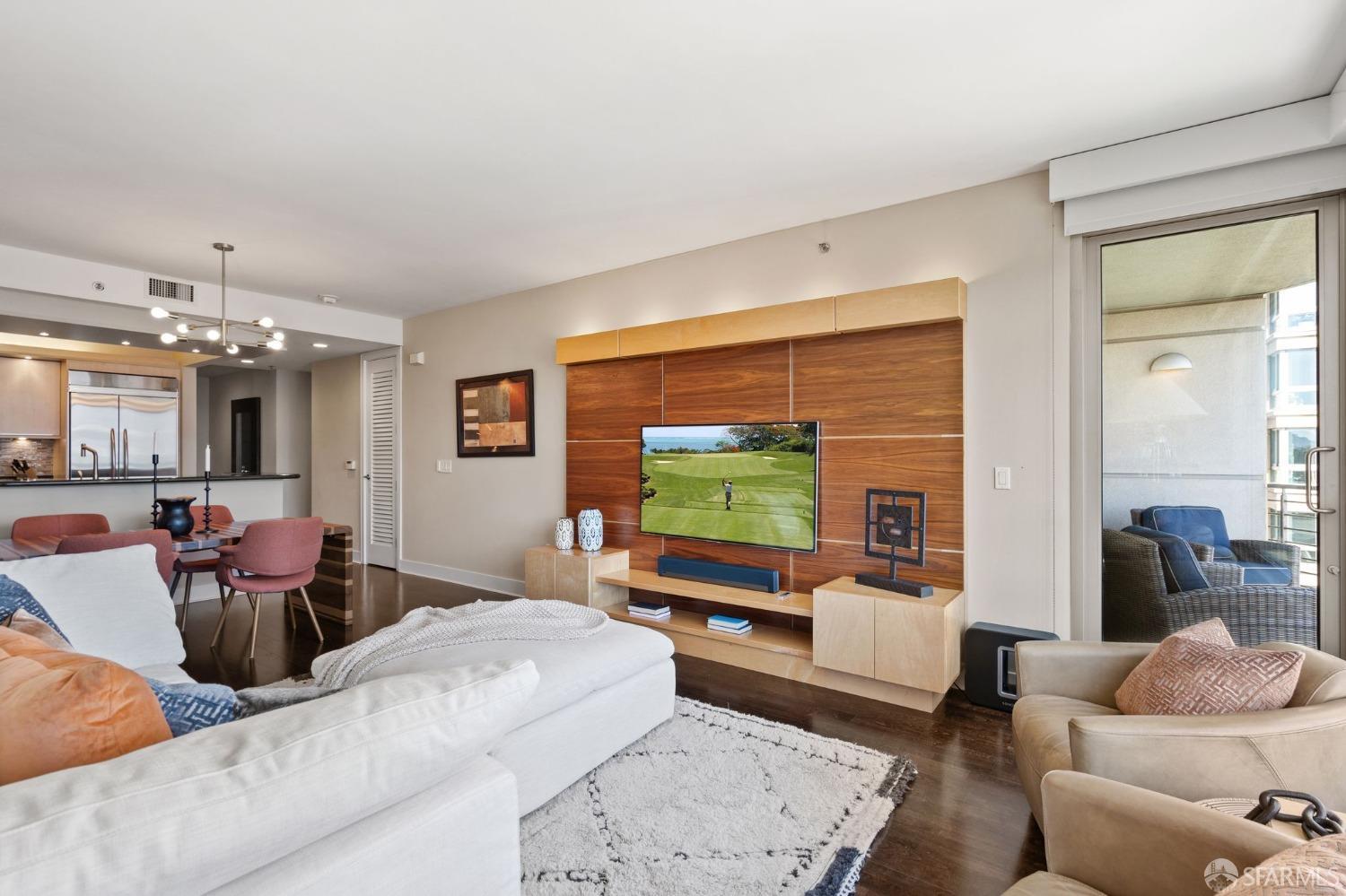 239 Brannan Street # 8G