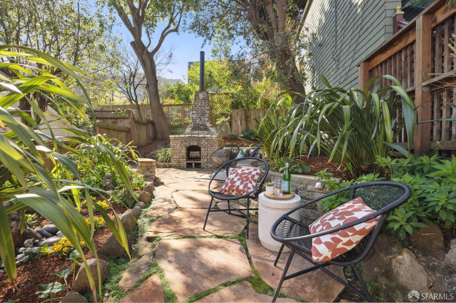 25 Caselli Avenue