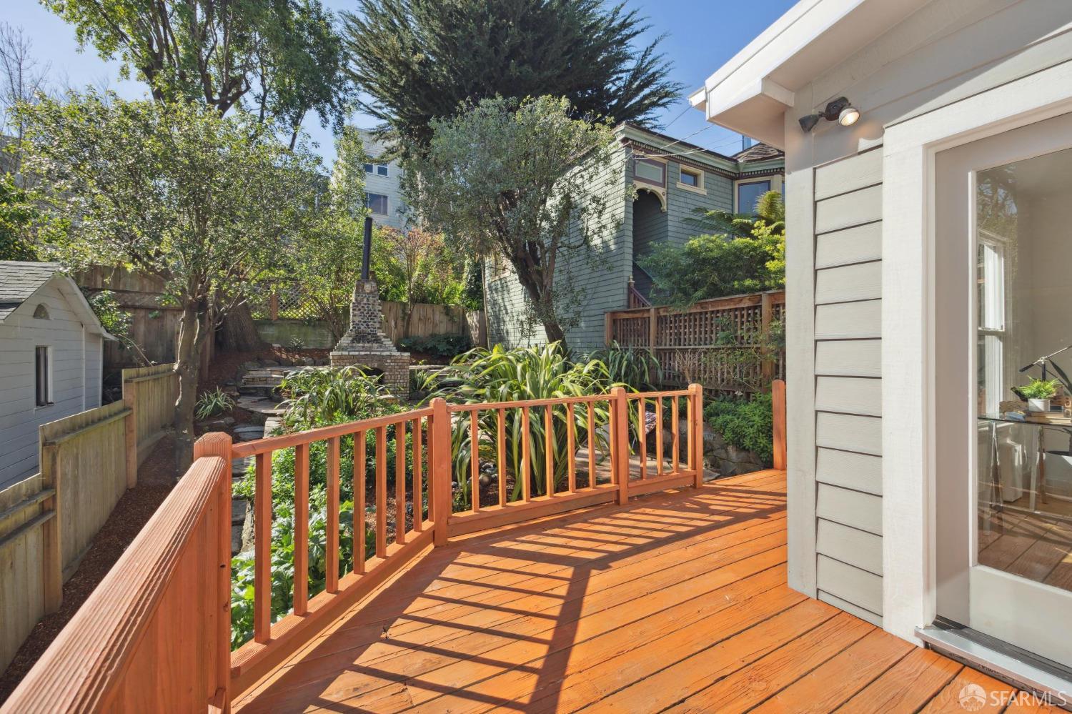 25 Caselli Avenue