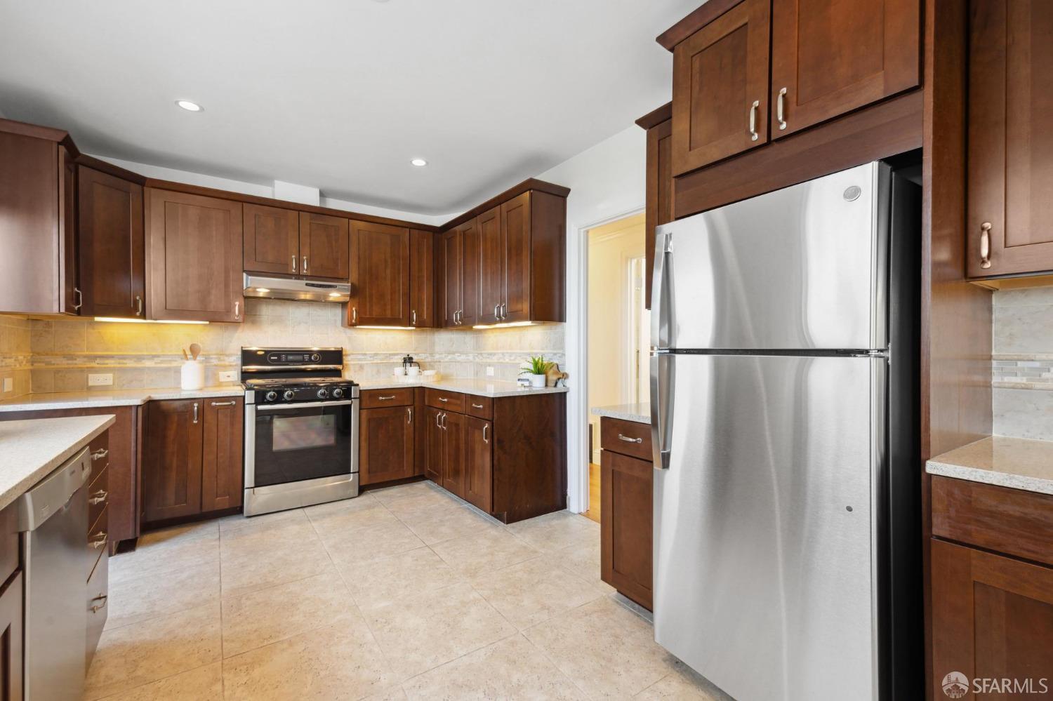 25 Caselli Avenue