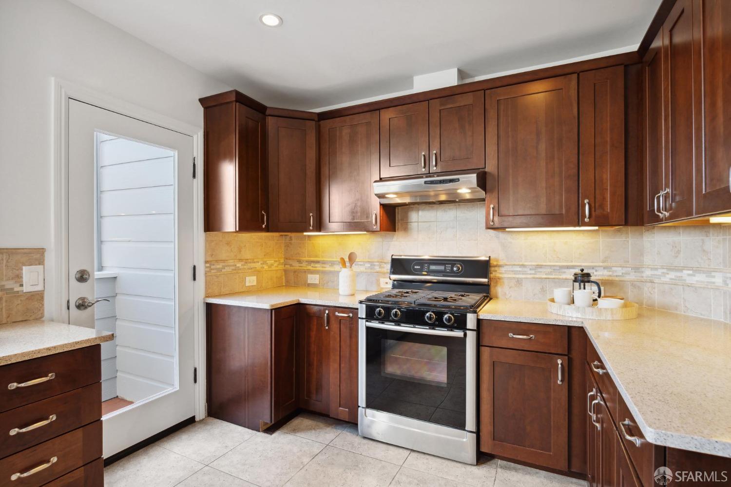 25 Caselli Avenue