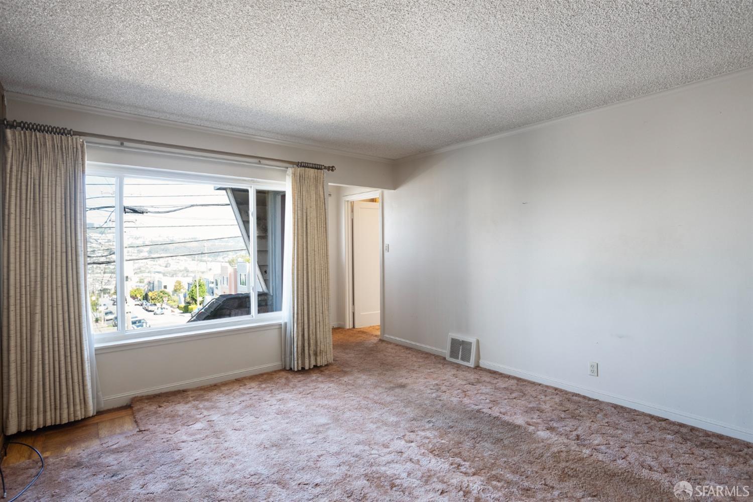 900 Avalon Avenue