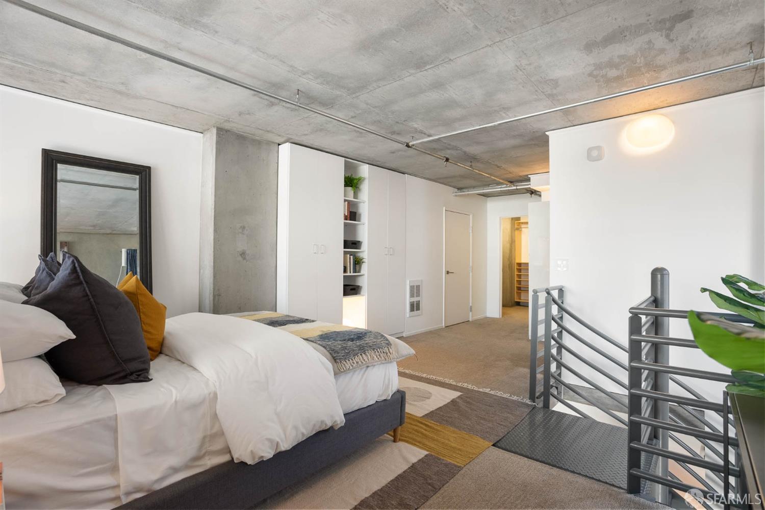 77 Dow Place # 500