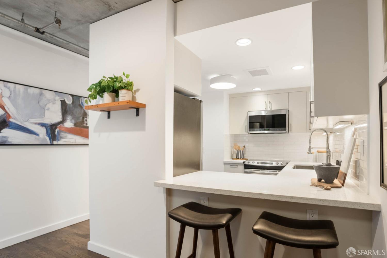 77 Dow Place # 500