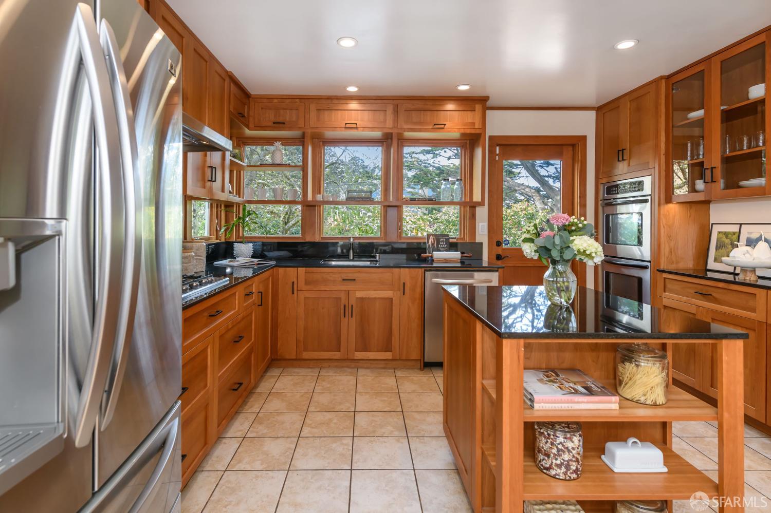 130 Vasquez Avenue