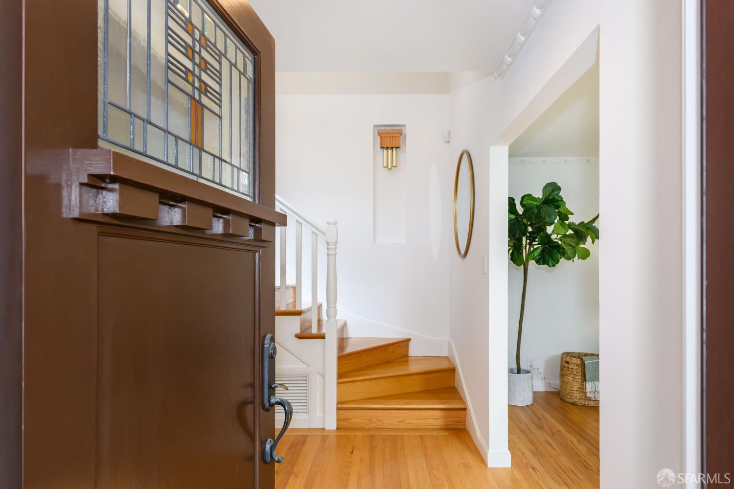 130 Vasquez Avenue