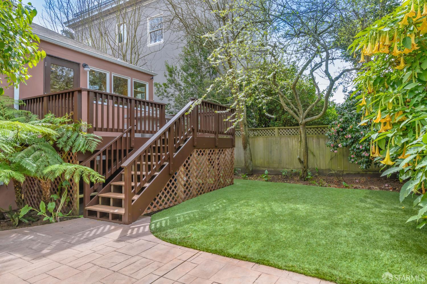 130 Vasquez Avenue