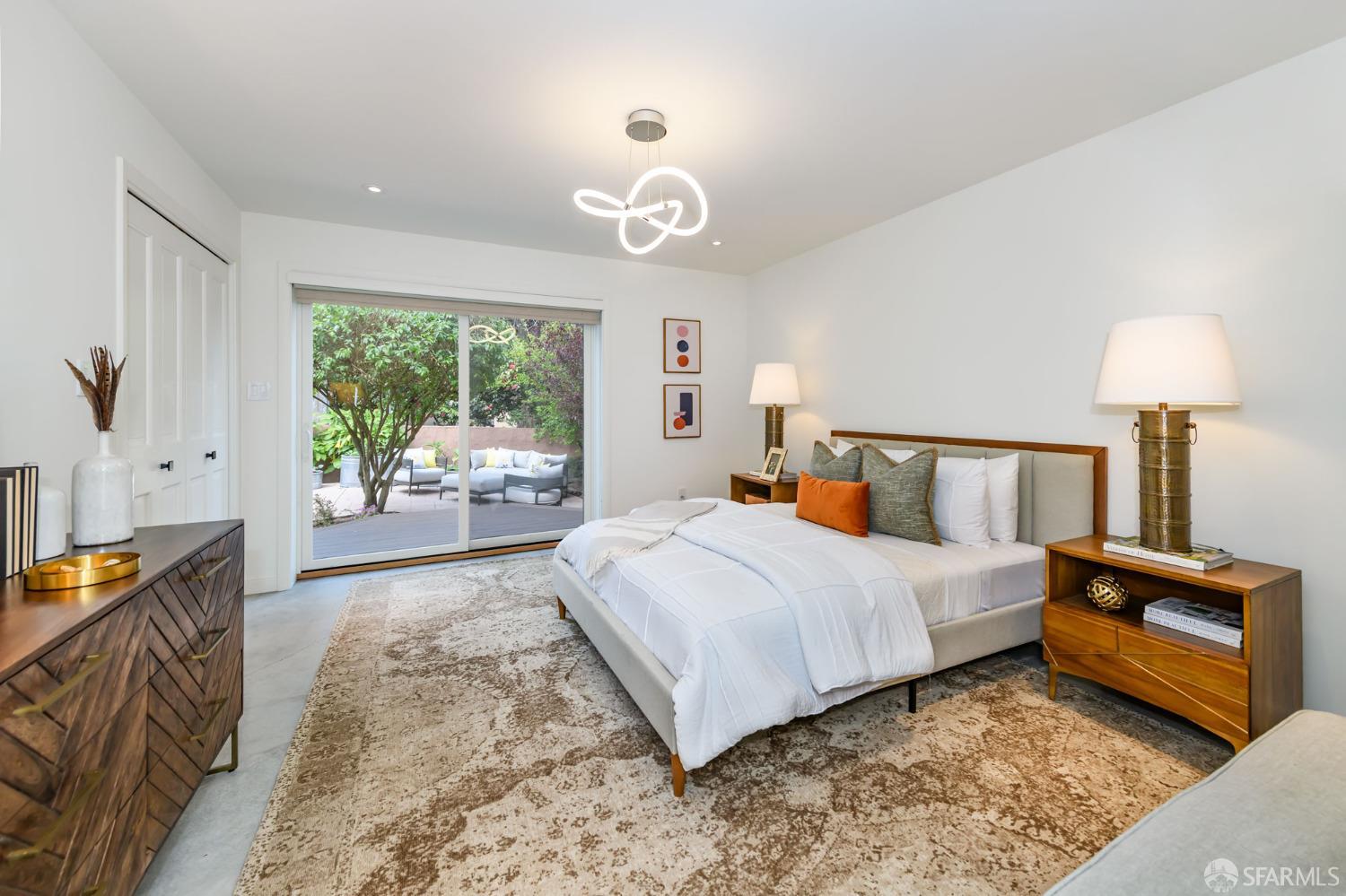 130 Vasquez Avenue