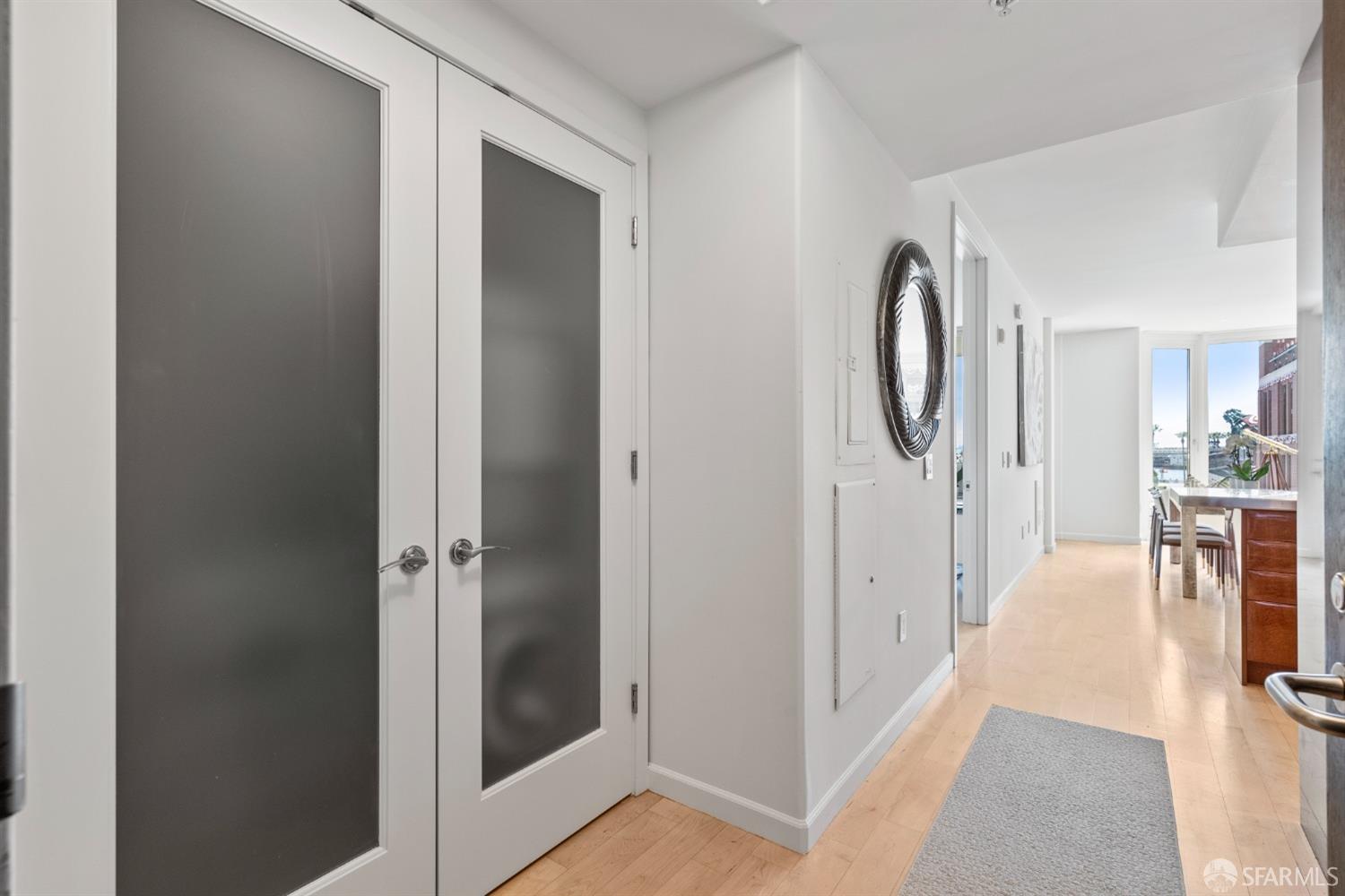 88 King Street # 403