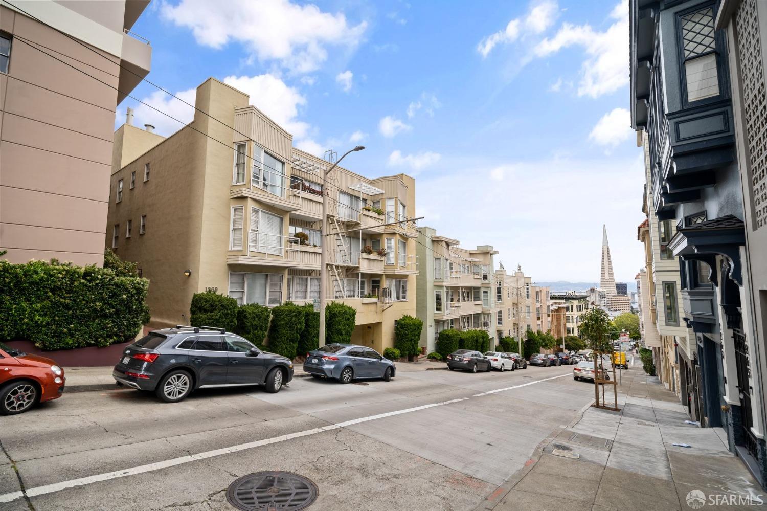 1260 Clay Street # 205