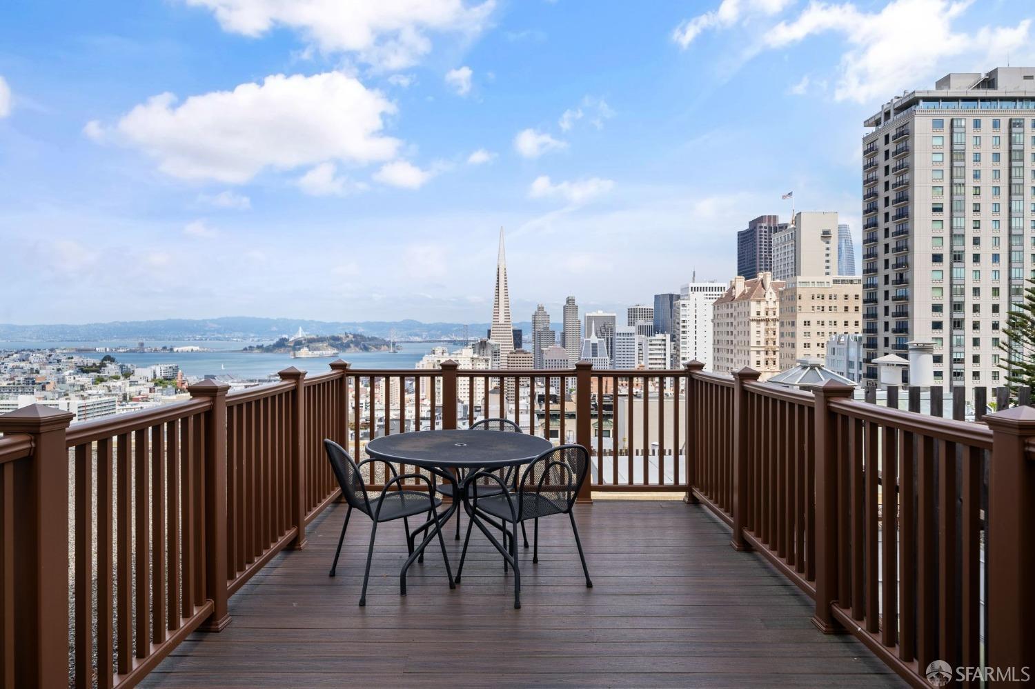 1260 Clay Street # 205