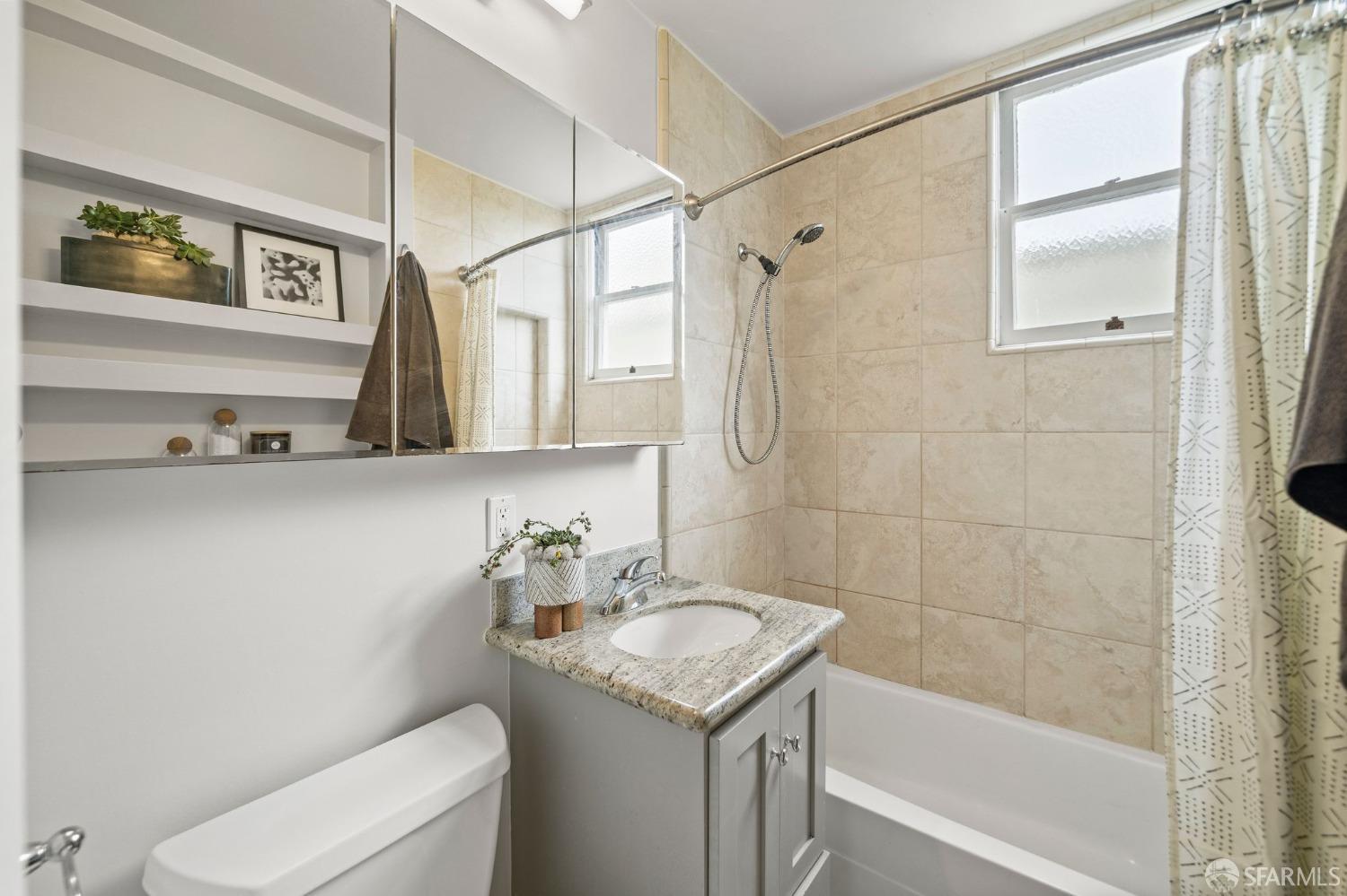 1260 Clay Street # 205