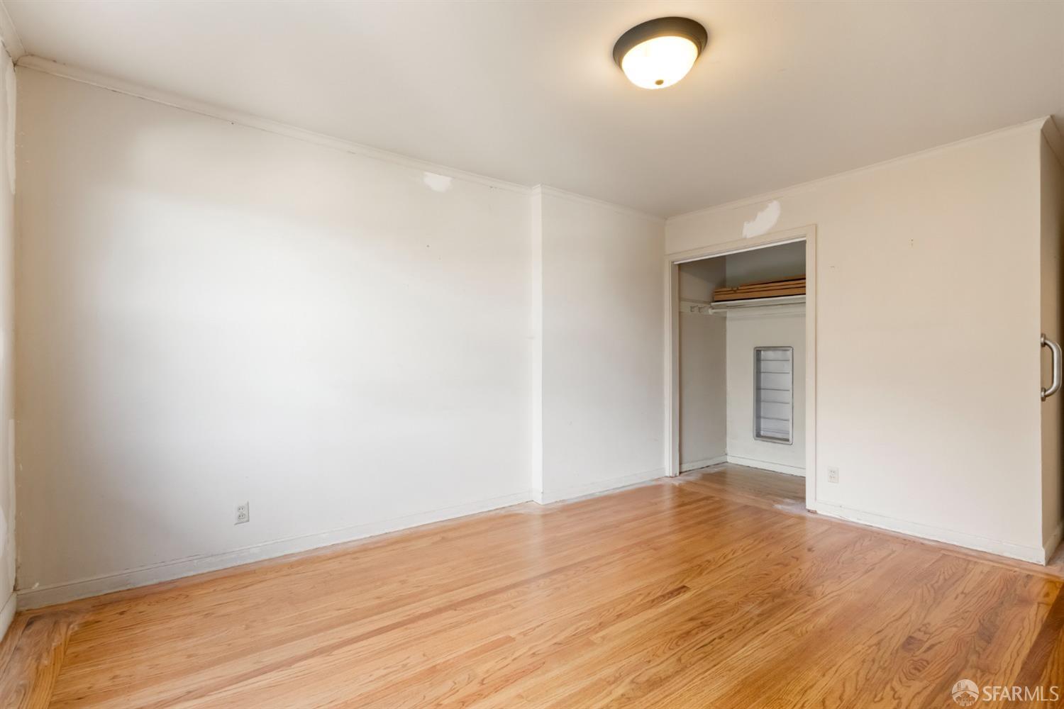 275 Edgehill Way