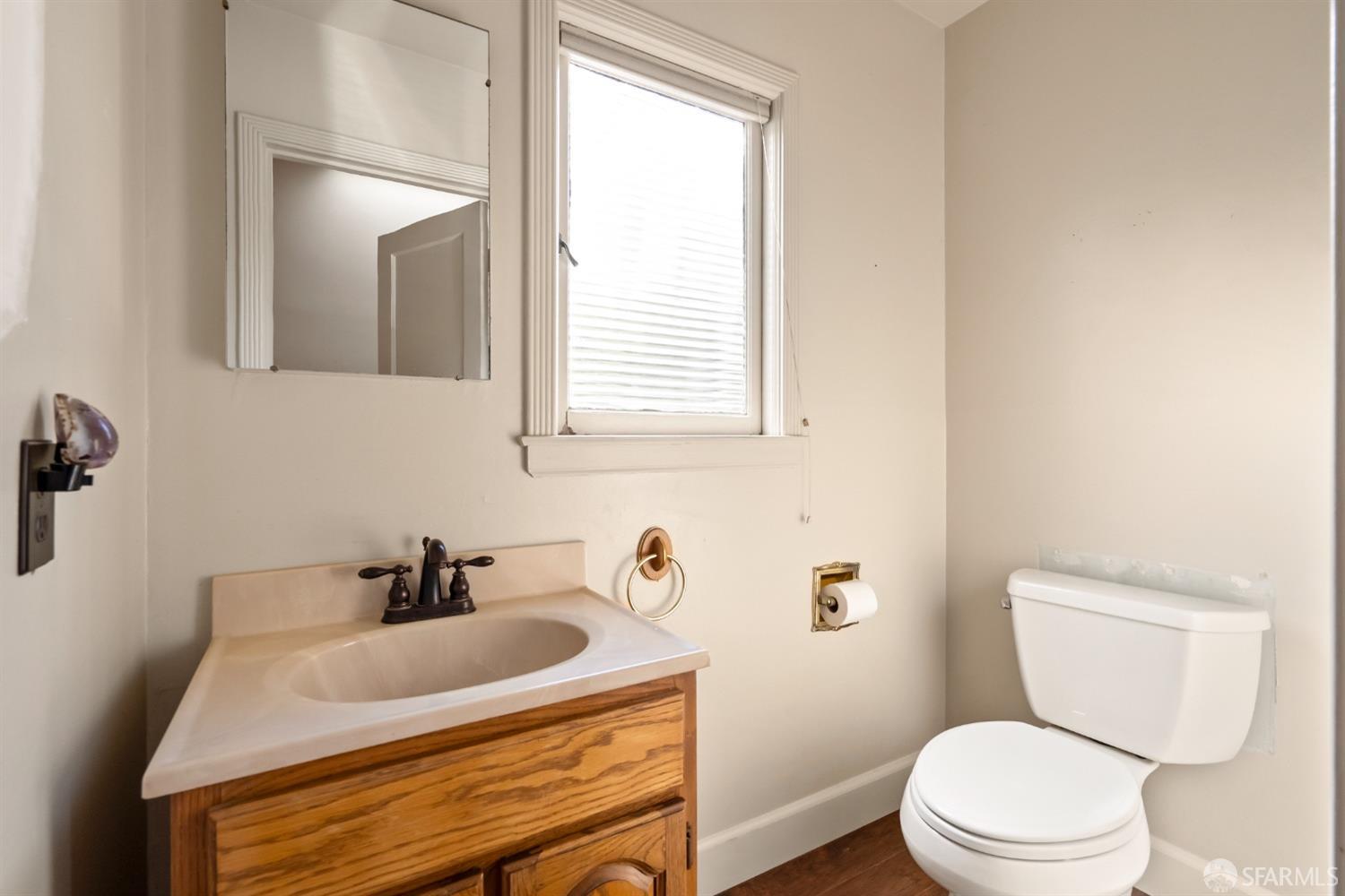 275 Edgehill Way
