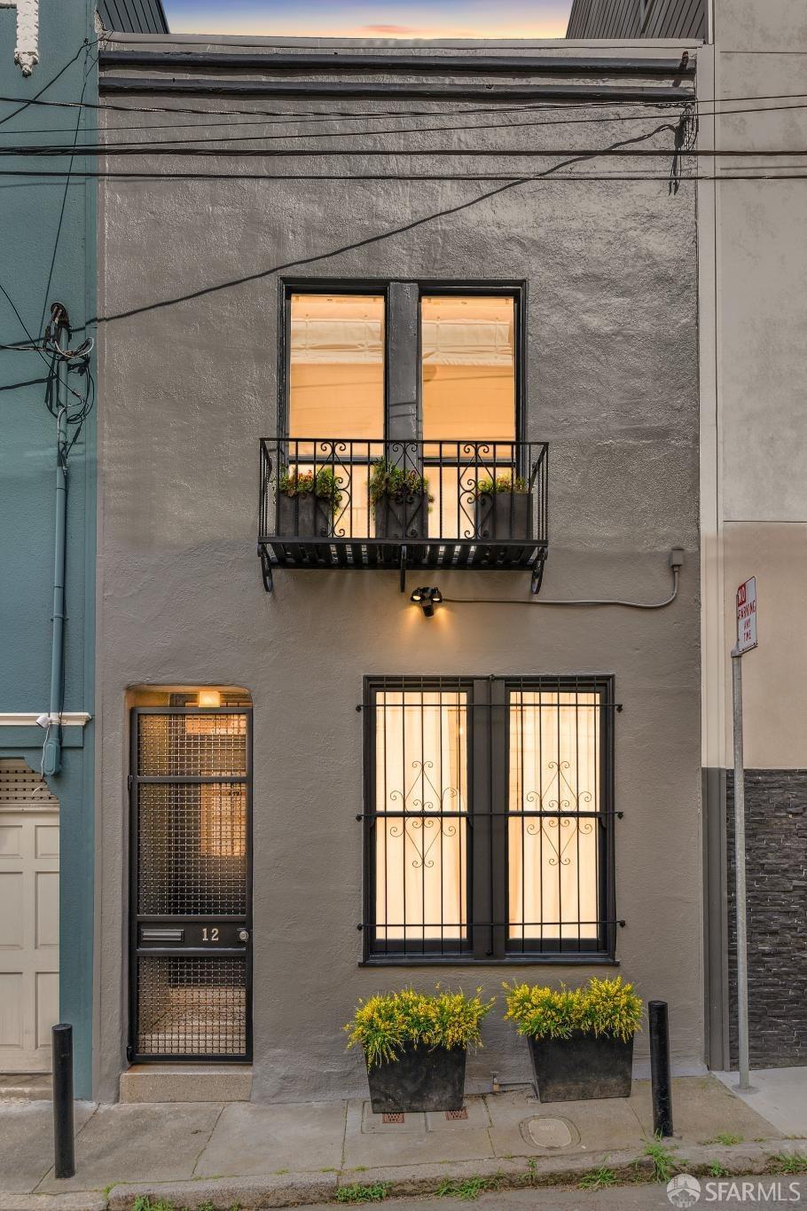 12 Auburn Street