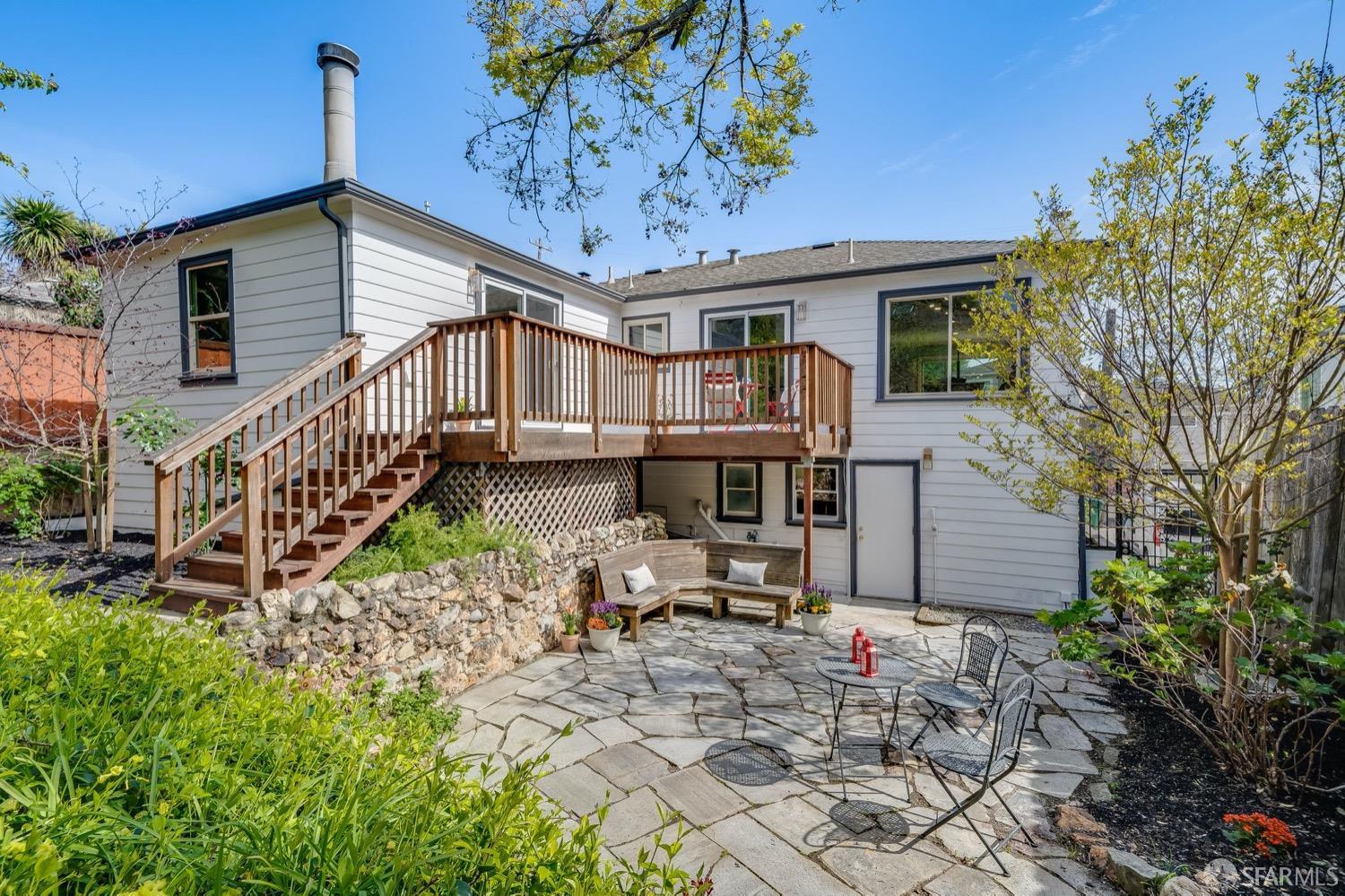 3441 Oak Knoll Boulevard