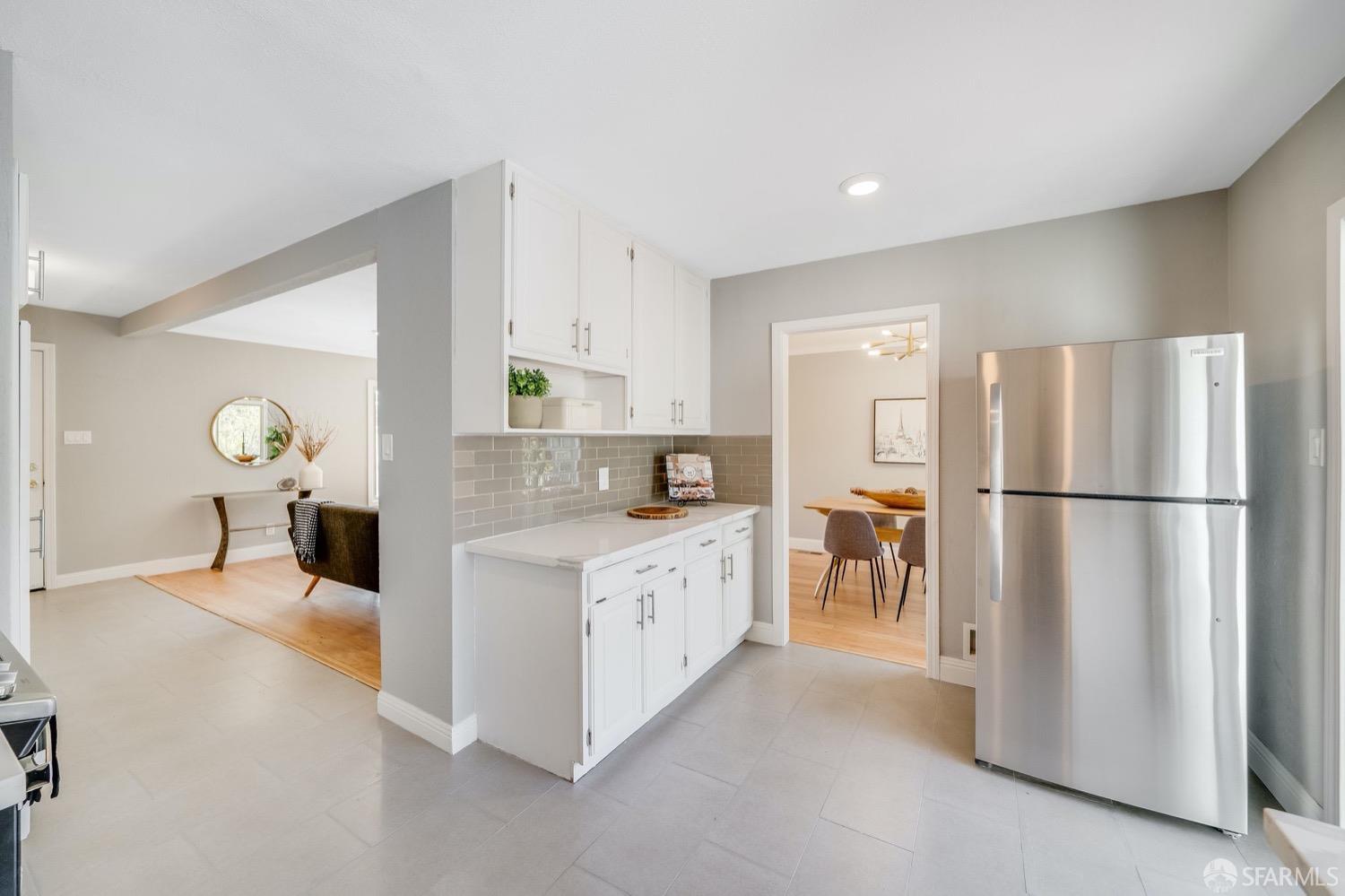 3441 Oak Knoll Boulevard