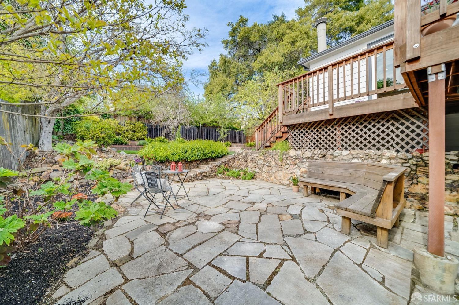 3441 Oak Knoll Boulevard